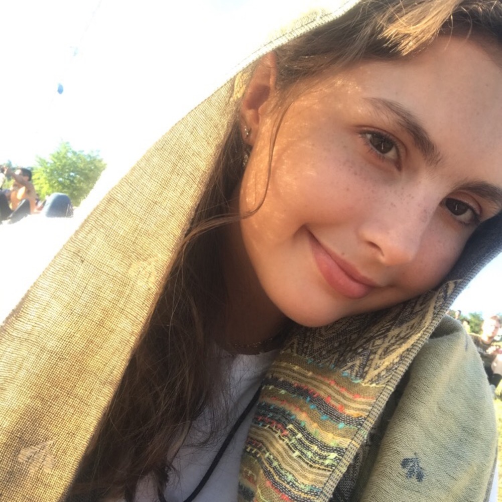 Meet your Posher, Jade